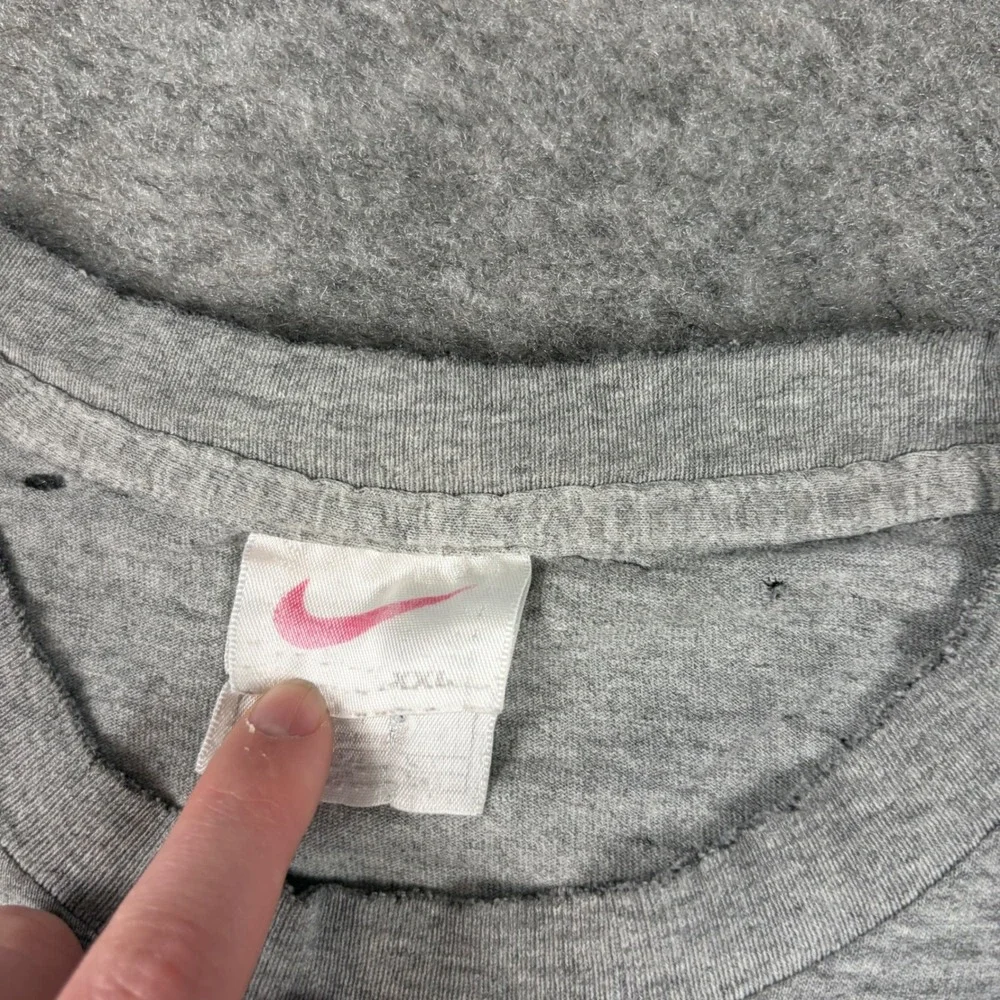Nike T Shirt Mens XXL Gray Vintage Y2K Distressed Graphic Thrashed Faded Skate‎